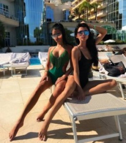 Индивидуалка Горячие киски Юля и Диана 