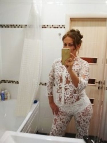 Индивидуалка Настя-Праздничный минет