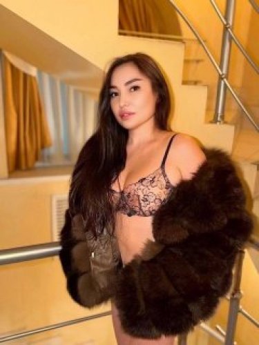 Проститутка Адина